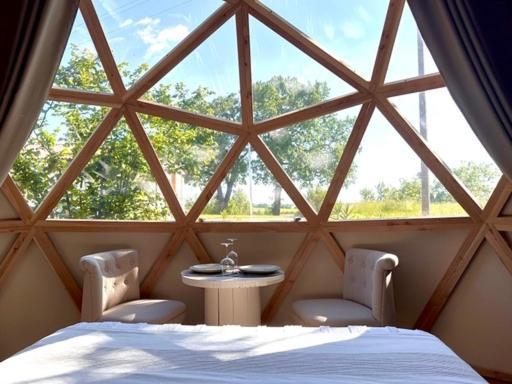 Dome Pathome Catonvielle Exterior foto